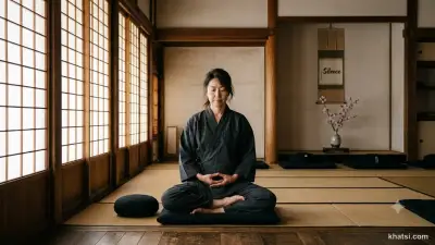 Hành giả ngồi thiền zazen trong phòng thiền yên tĩnh