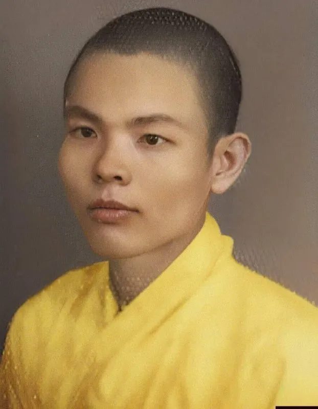 Chân dung Hòa thượng Thích Từ Thông thời trẻ