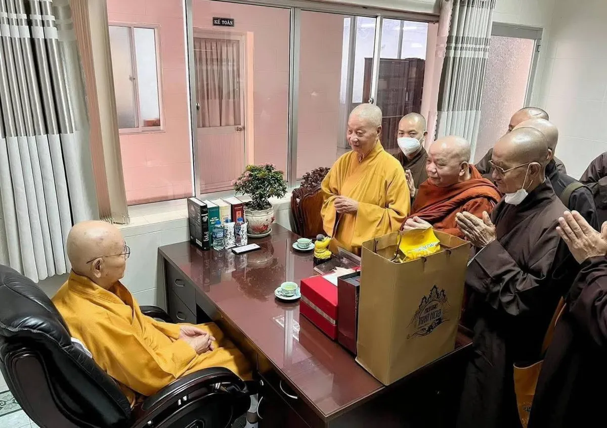 Hòa thượng Thích Từ Thông cùng chư tôn đức Giáo hội Phật giáo Việt Nam